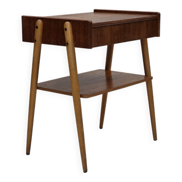Table d'appoint suédoise des années 1970 par AB Carlstrom avec tiroir, bois de teck.