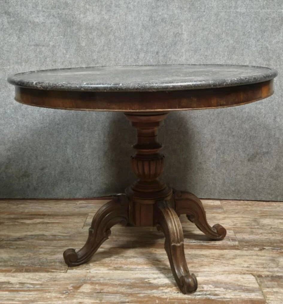 Empire-Restoration period mahogany pedestal table circa 1820