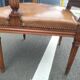 Paire de fauteuils anciens style Louis XVl