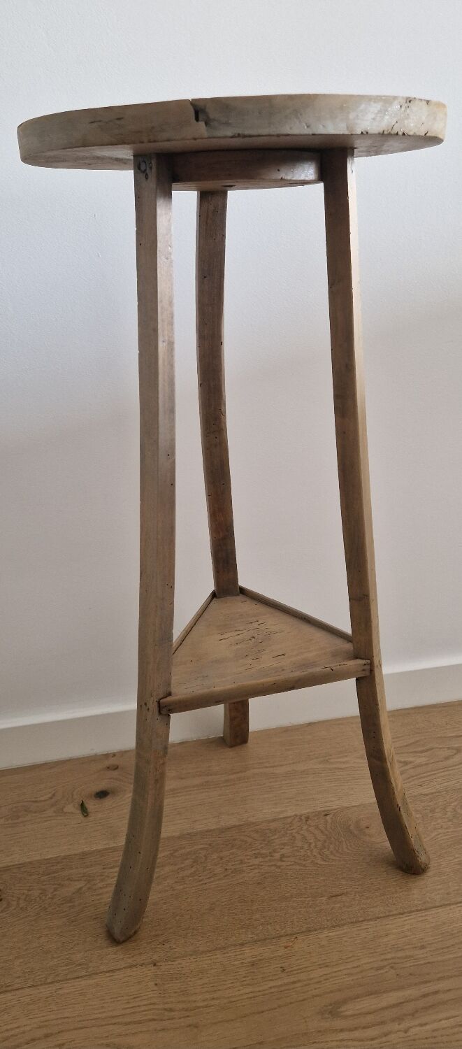 Old pedestal table driftwood