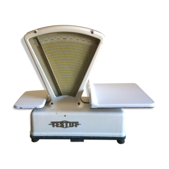 Testut grocer's scale
