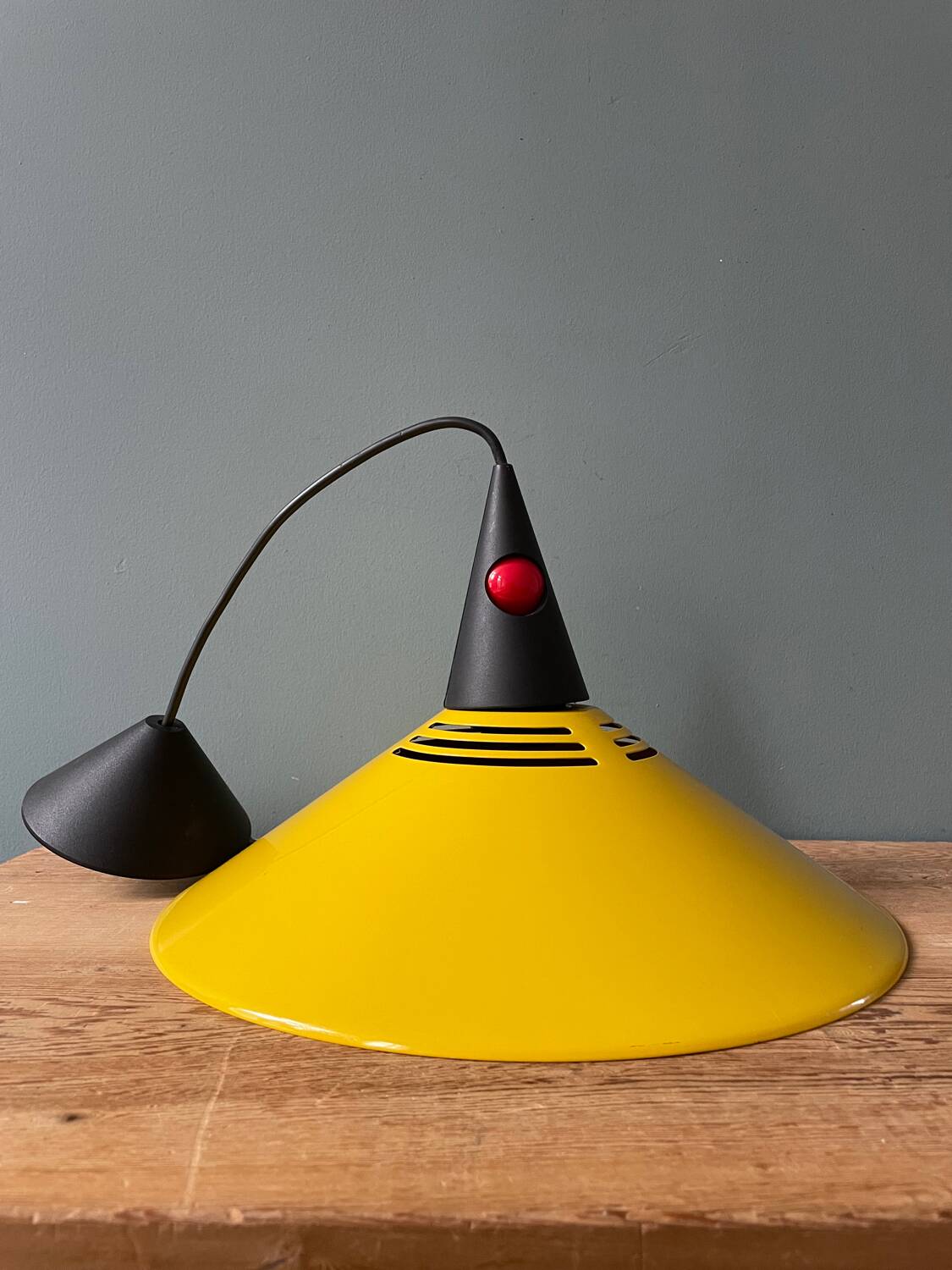 Memphis style yellow pendant light, 1980s