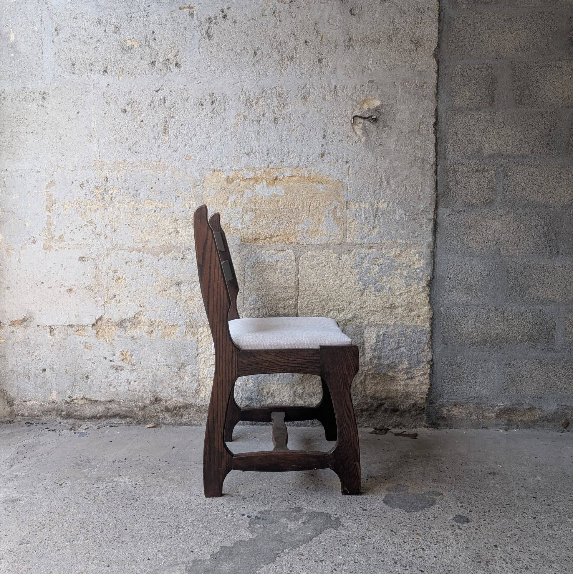 Set of 6 chairs with a design inspired by Guillerme and Chambron