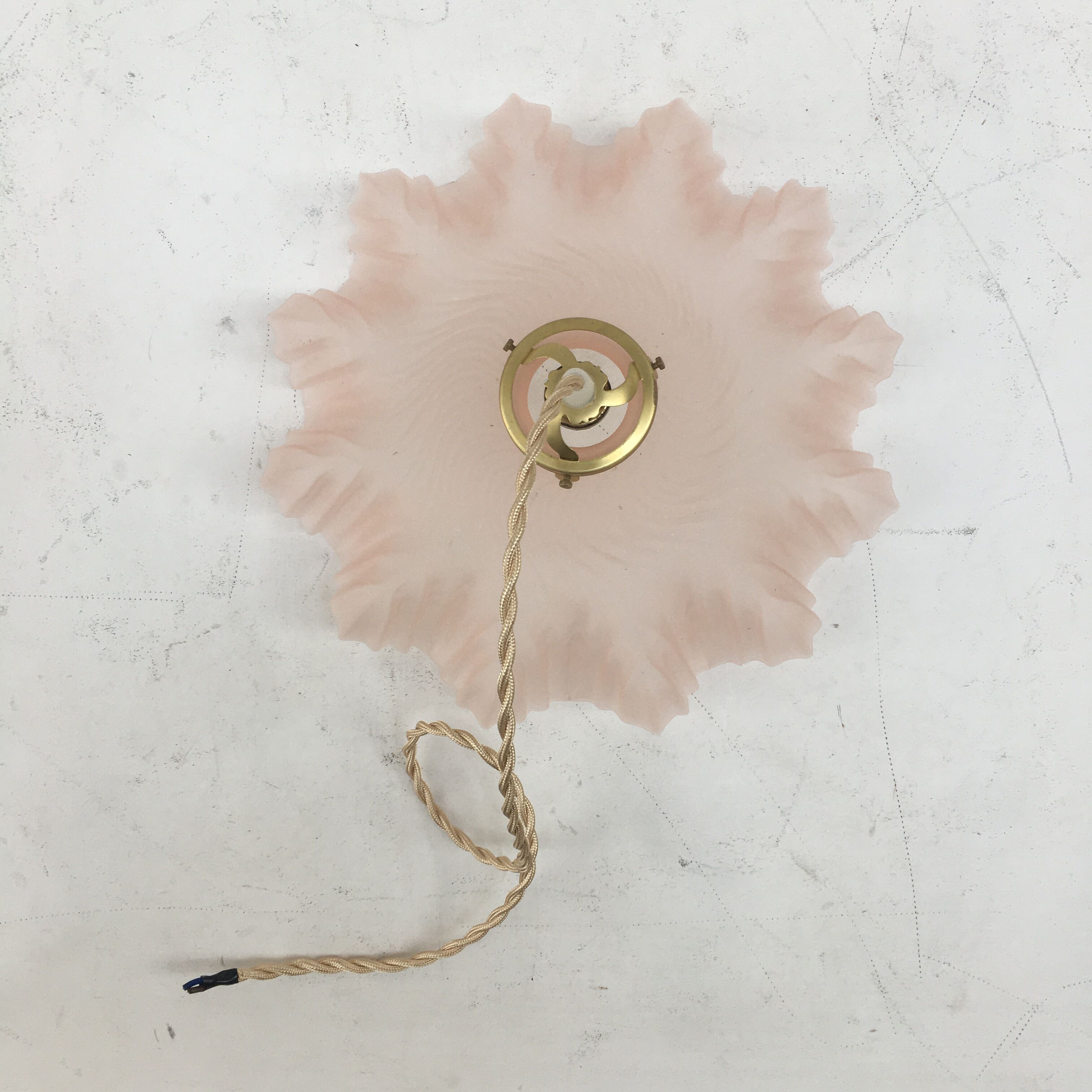 Vintage flake suspension in pale pink transparent glass