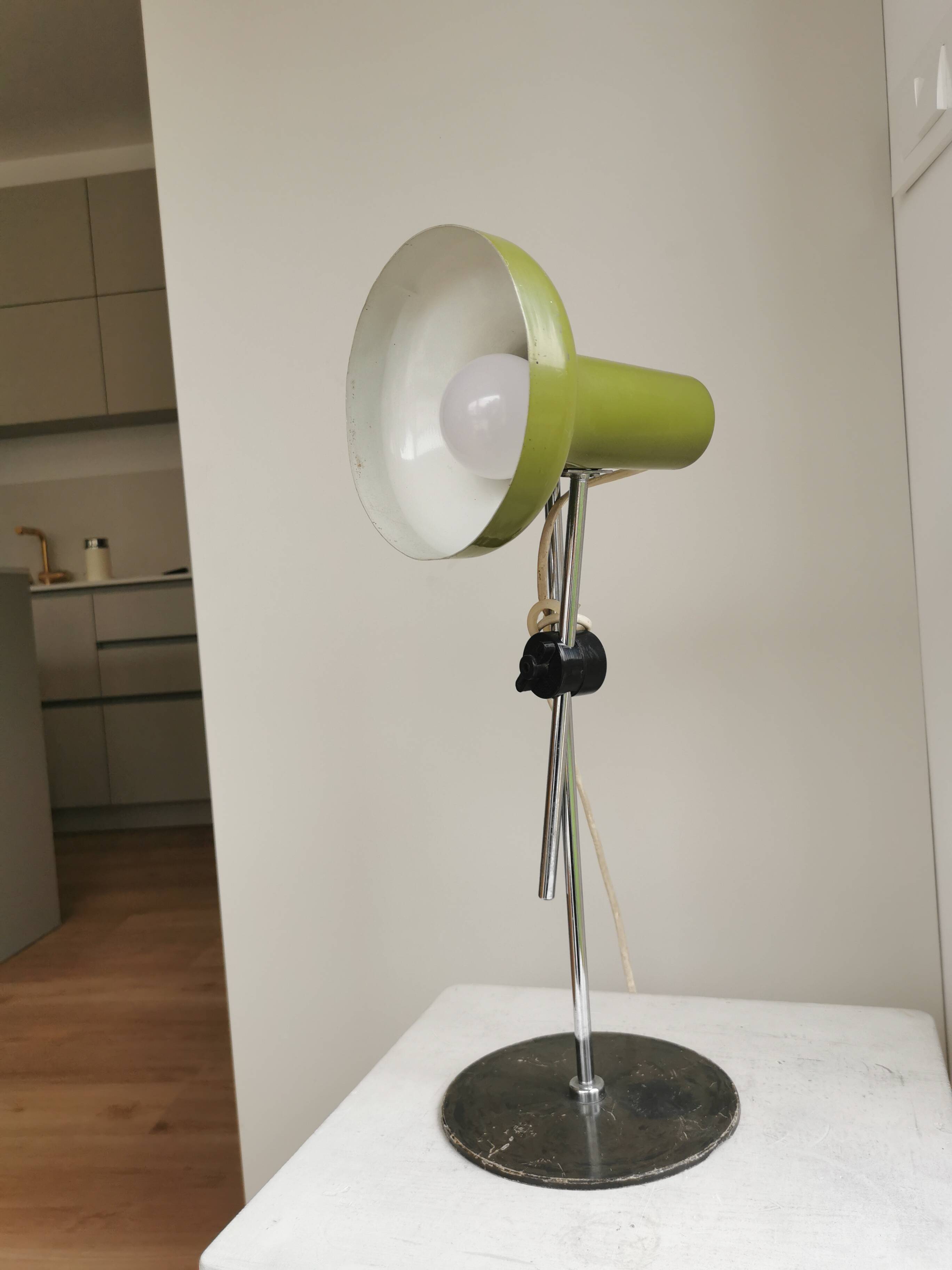 Vintage Olive Green Table Lamp, Adjustable Retro Desk Light