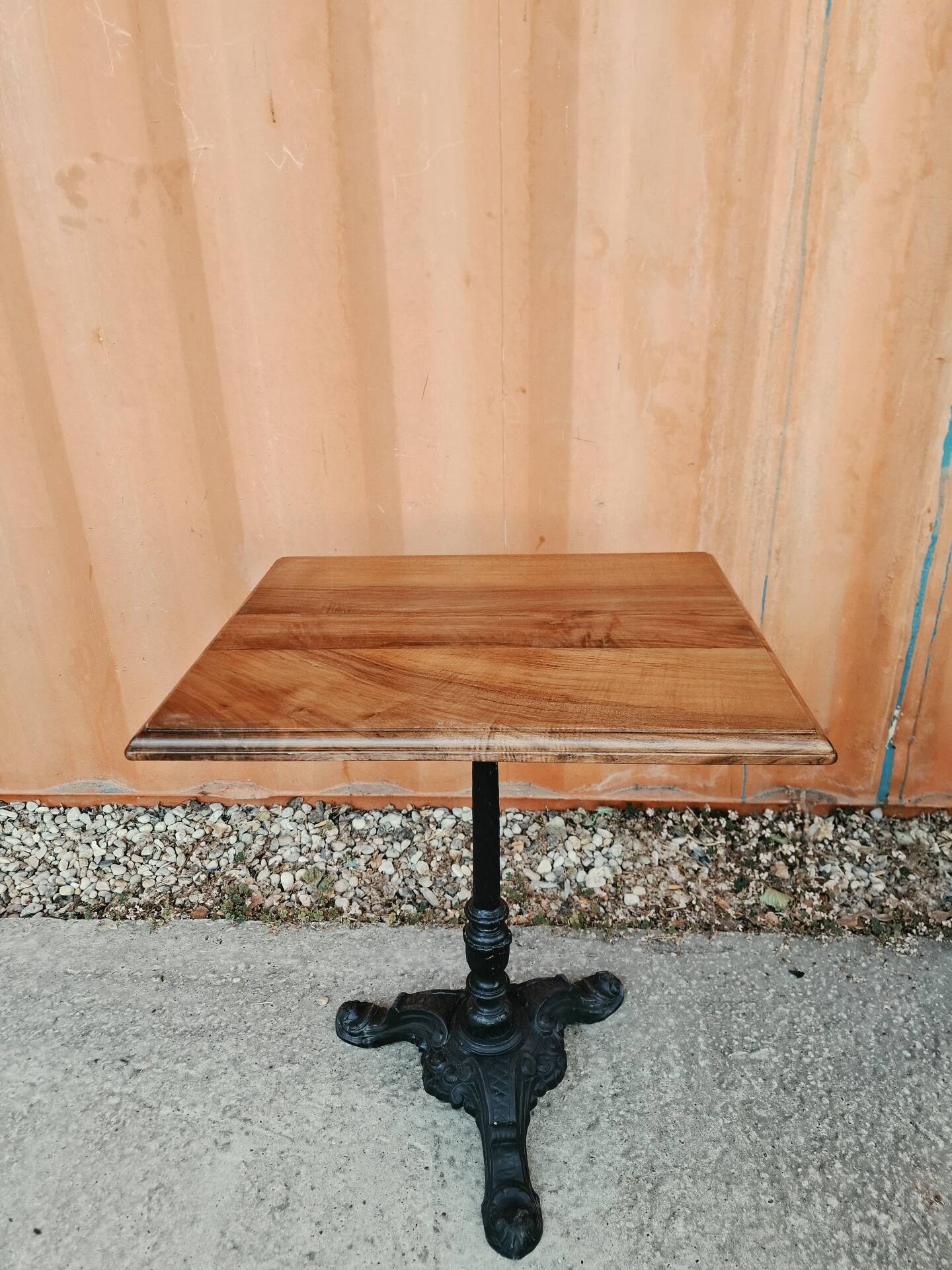 Bistro table