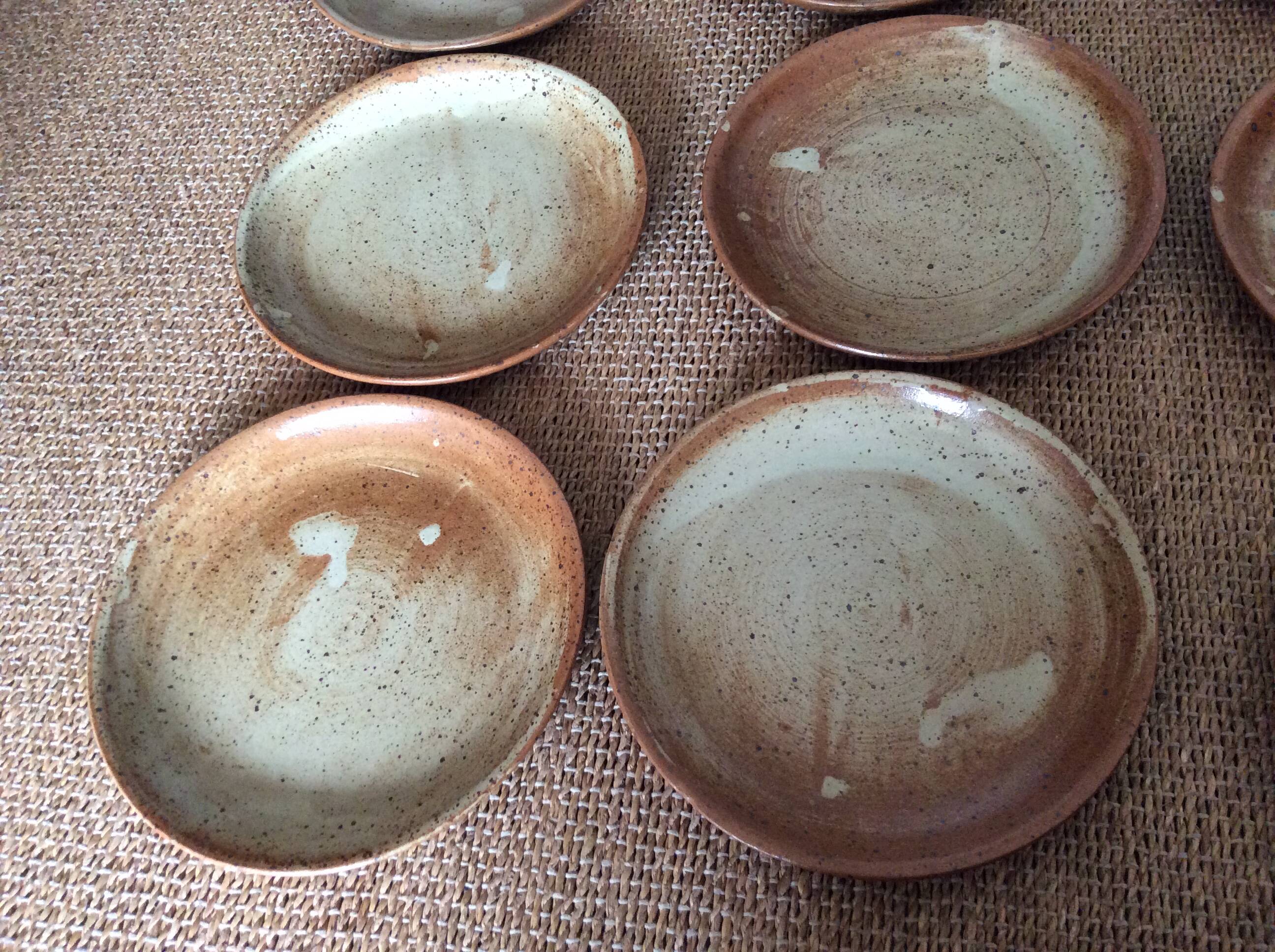 9 stoneware flat plates