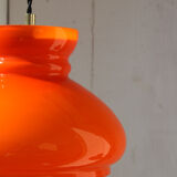 Suspension in orange opaline
