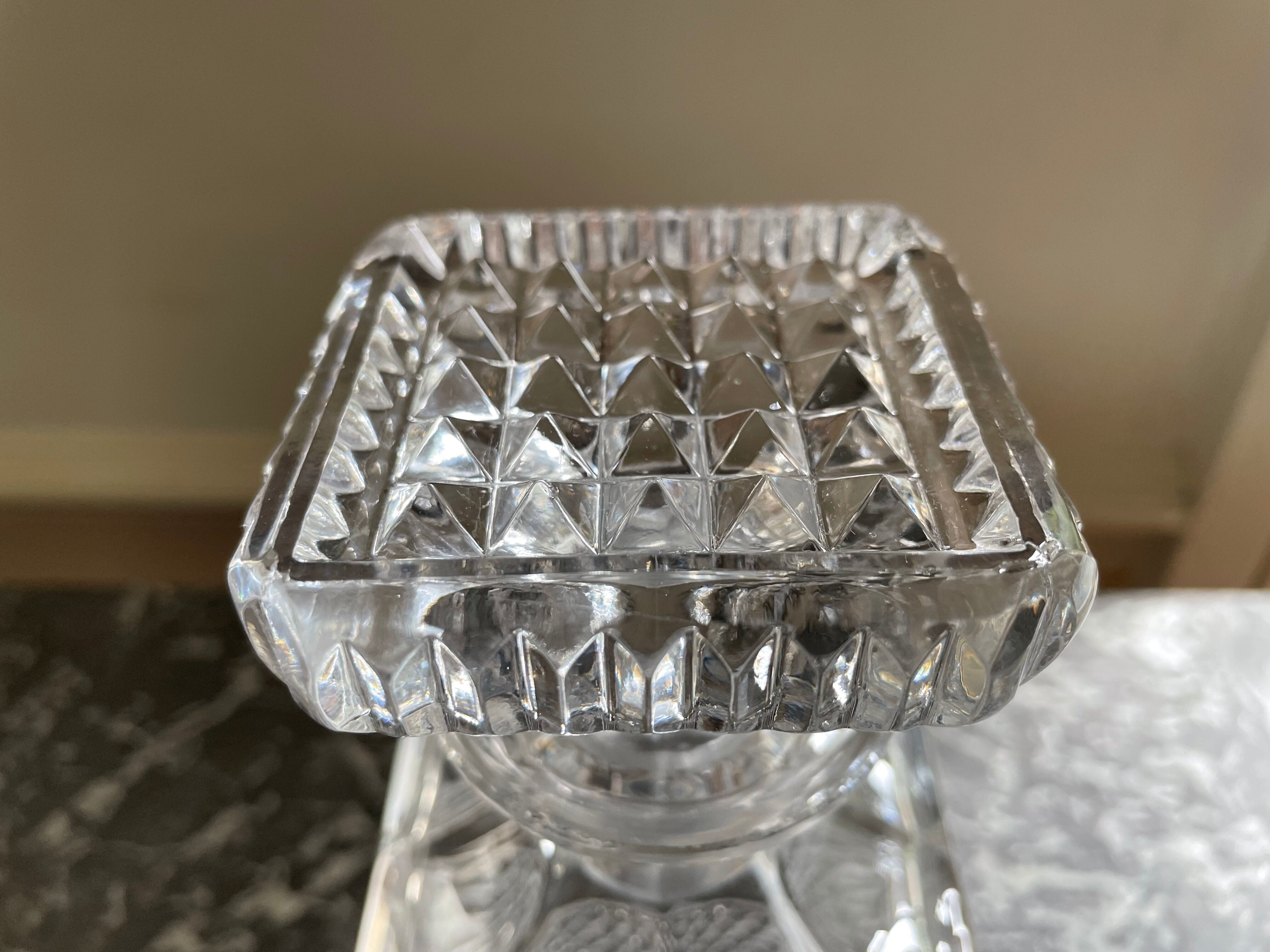 Vintage crystal decanter diamond tip