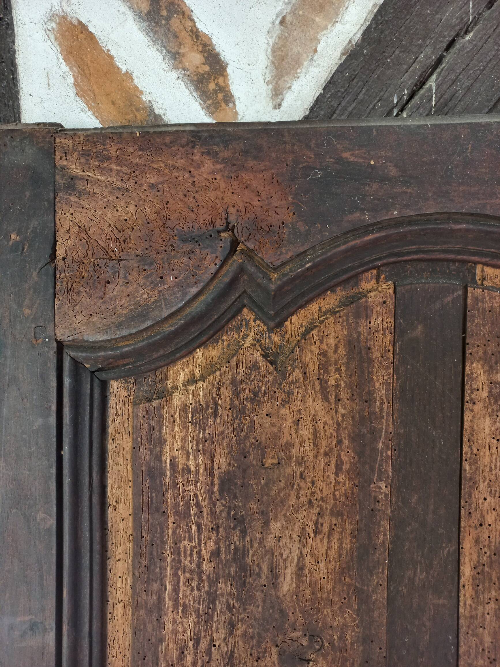 Old Louis XV wardrobe door jumika