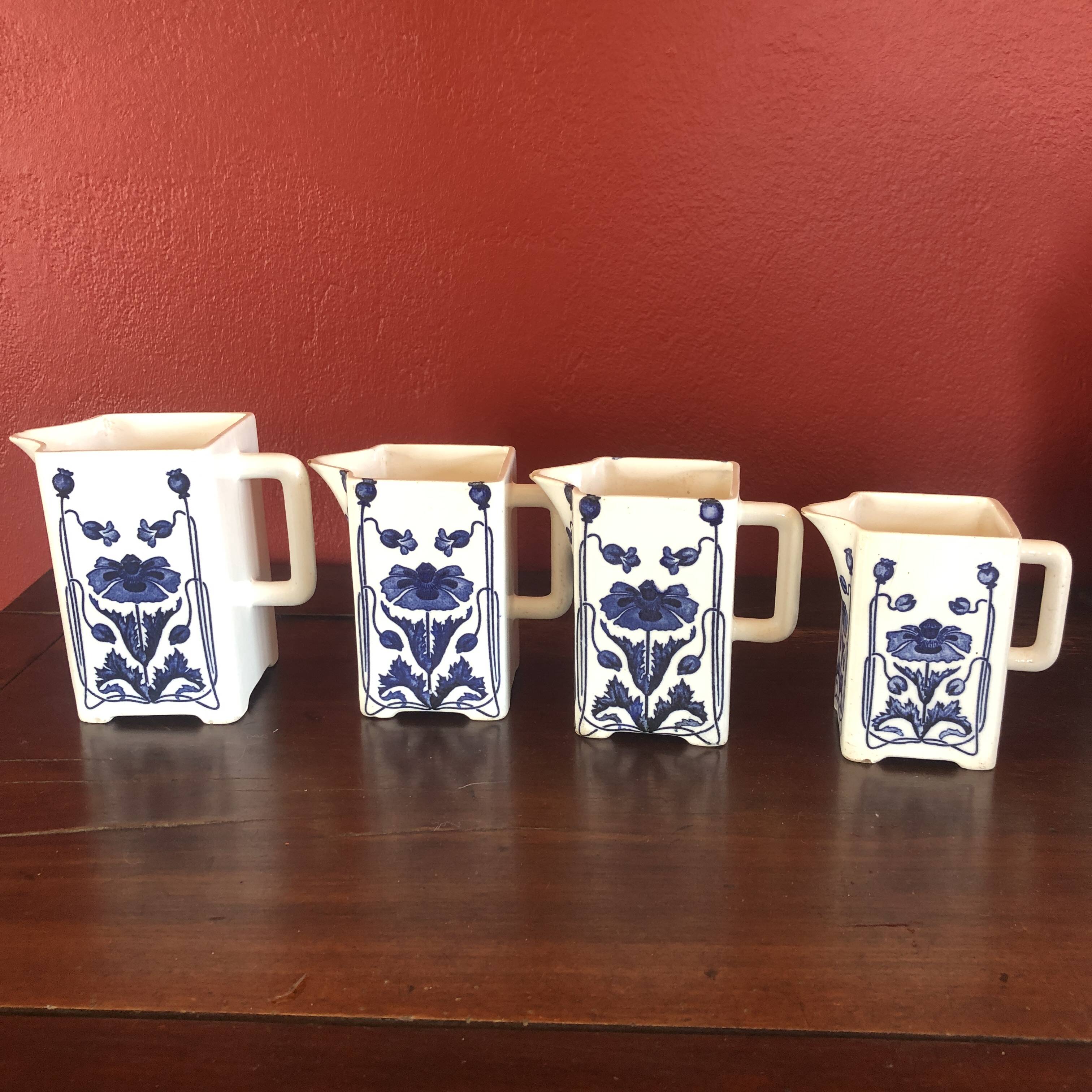 4 pots à lait bleu cobalt