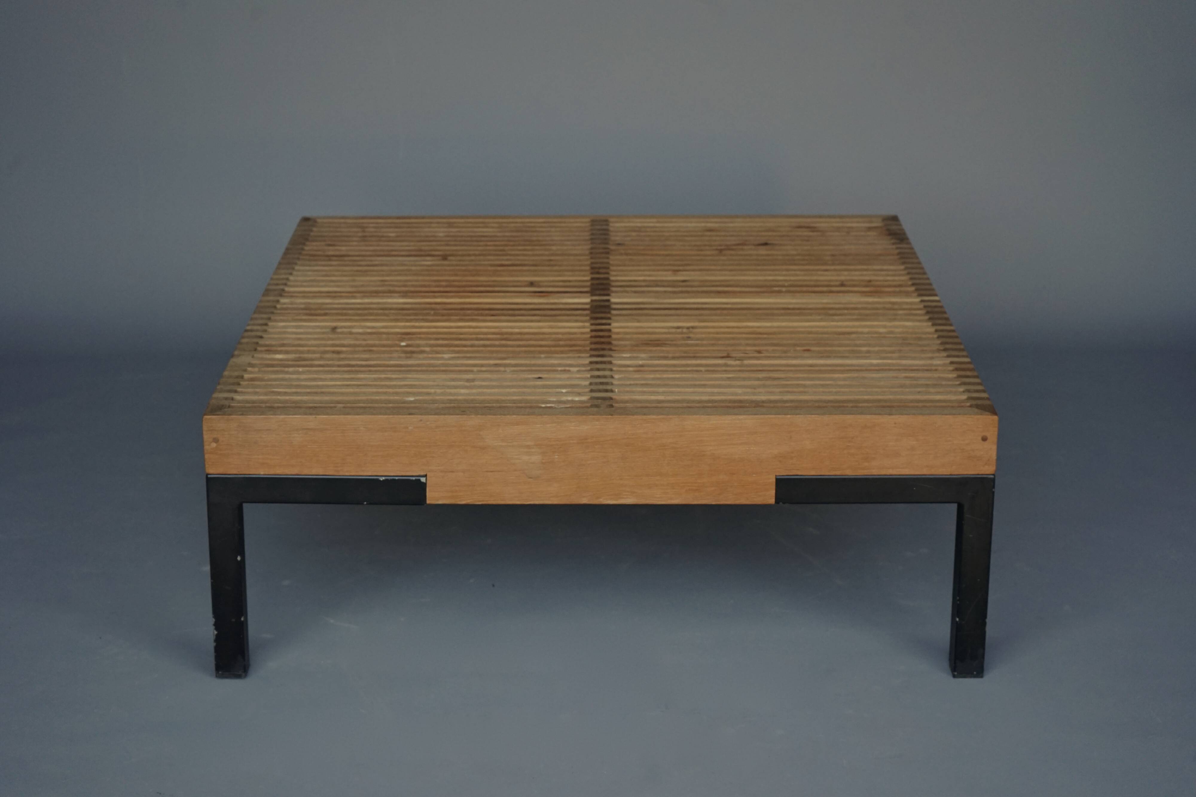 Table basse vintage à lattes en teck et métal, 1960