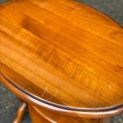 Étagère ovale Louis Philippe en bois massif