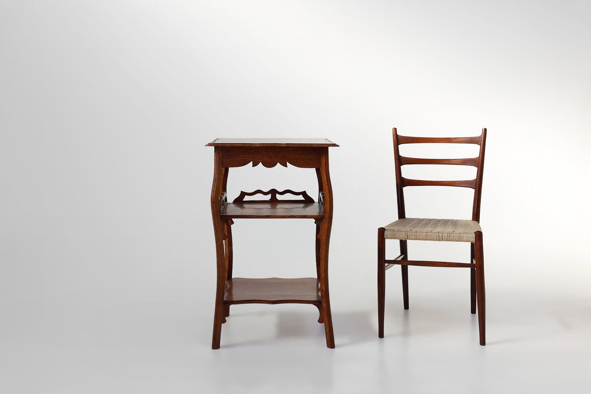 French Art Deco Side Table in Full Oak, 1920