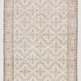 Bordered vintage rug, 218x326cm