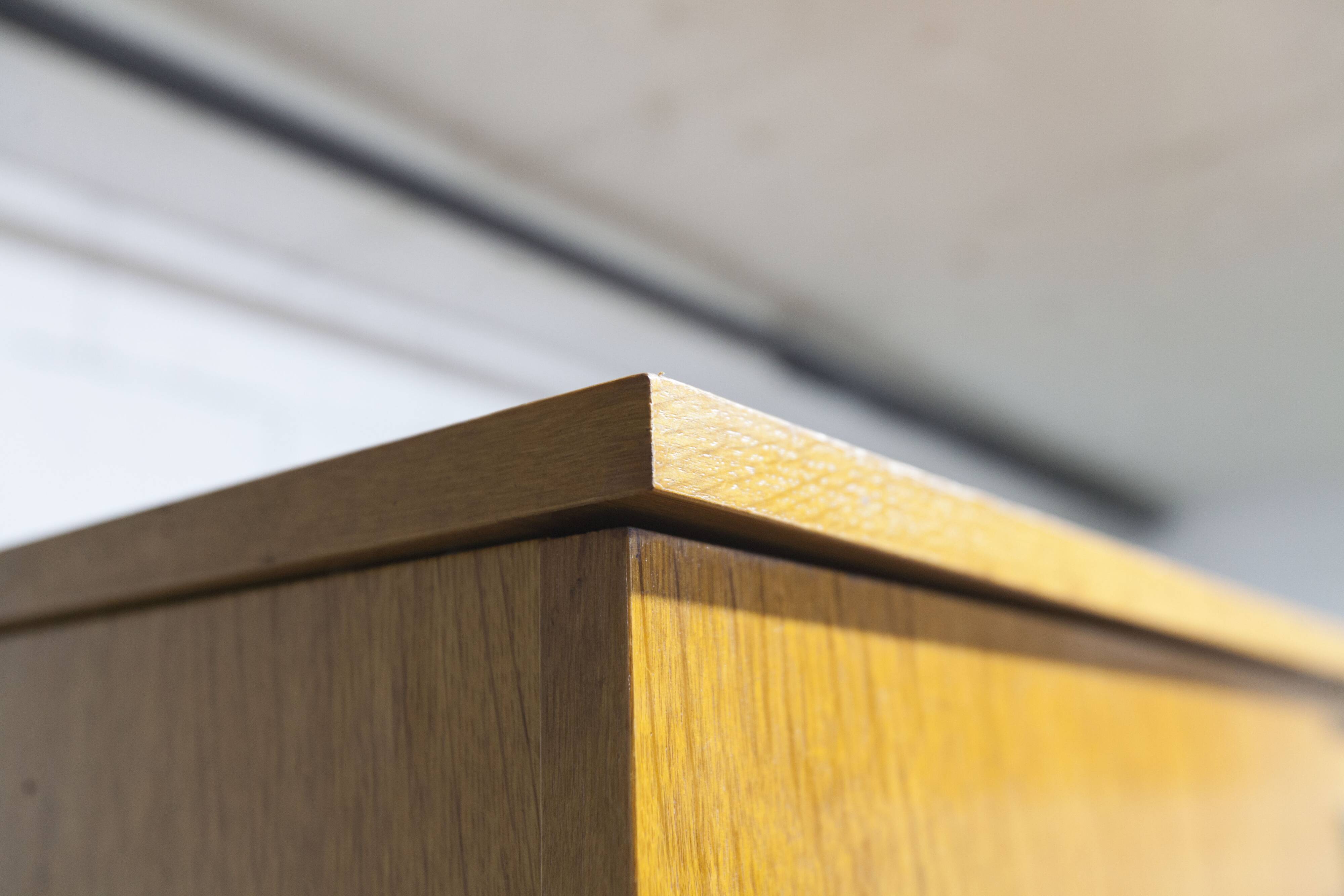 1970 Scandinavian wardrobe with shelves and mirror, 21x126, 2 doors.