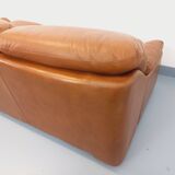 Vintage cognac camel leather canapé from the 1970s.