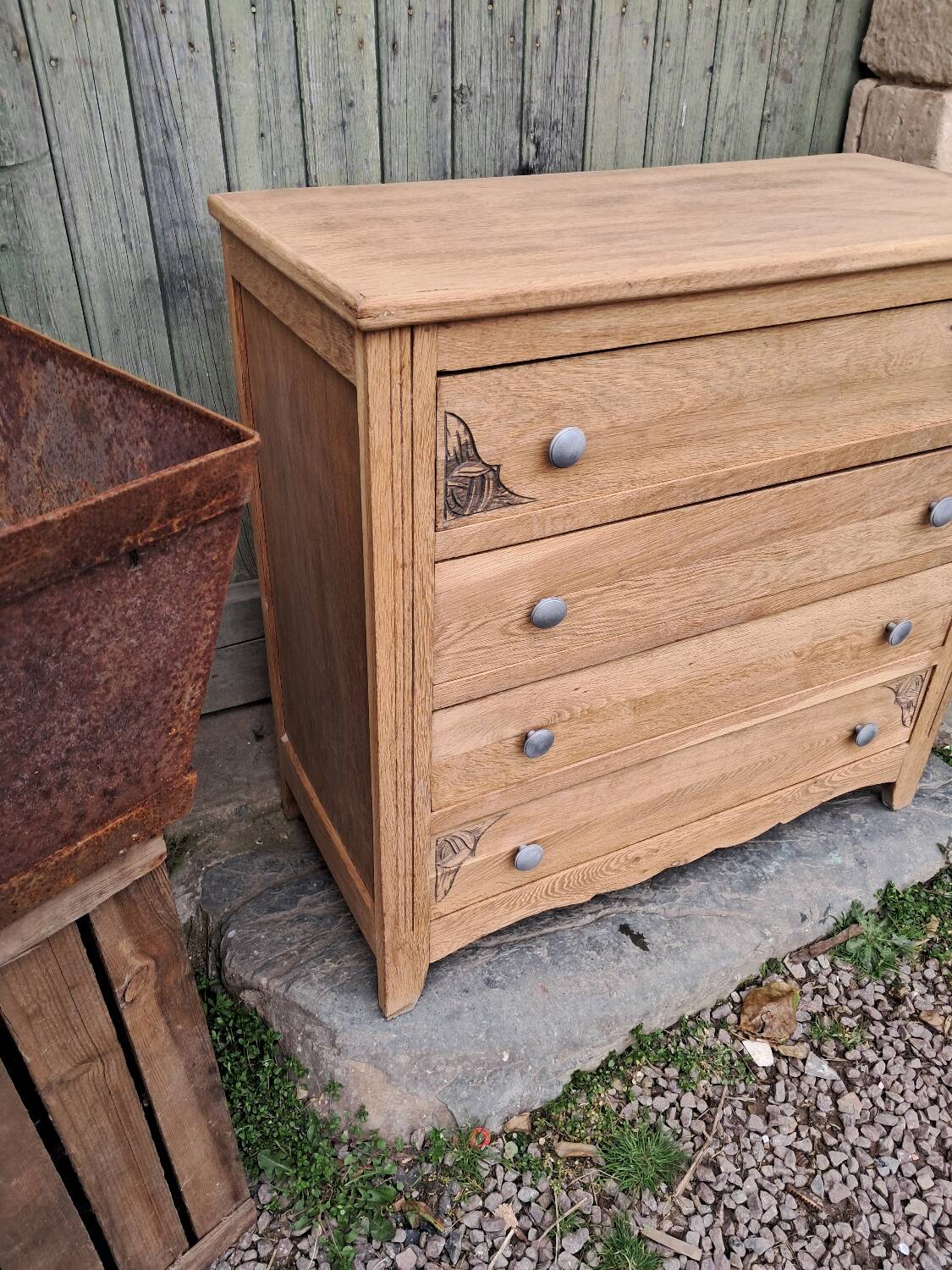 Art deco chest of drawers