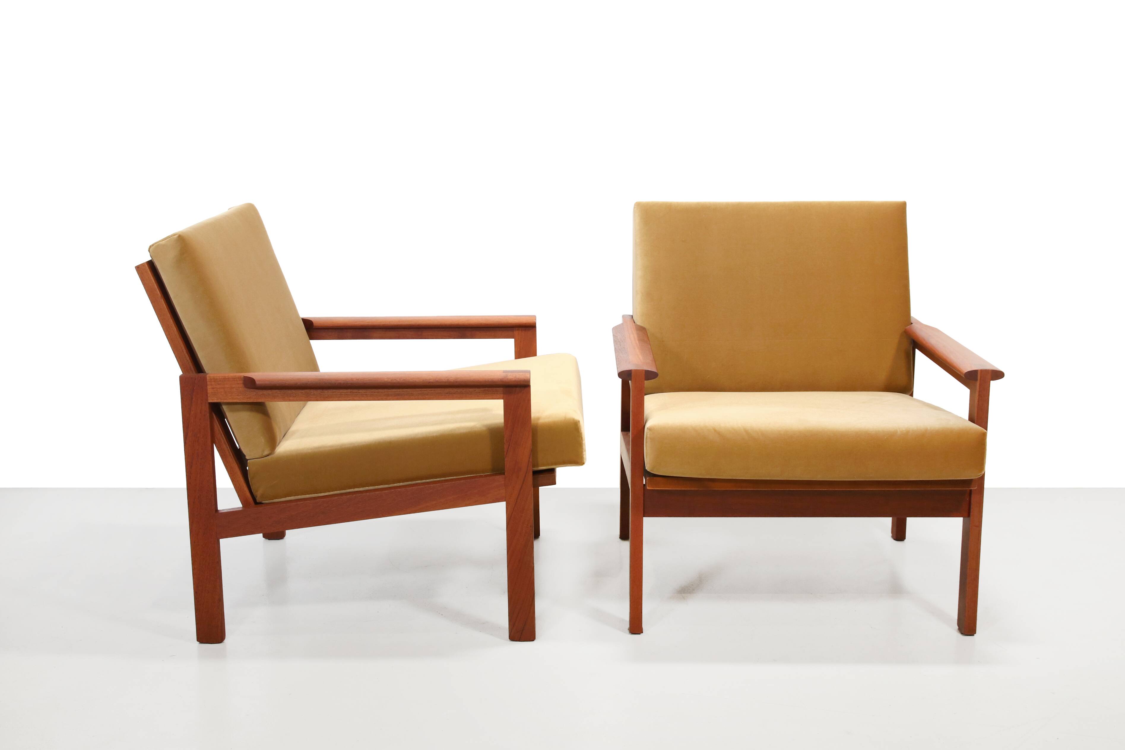 Set of two teak Capella chairs by Illum Wikkelso
