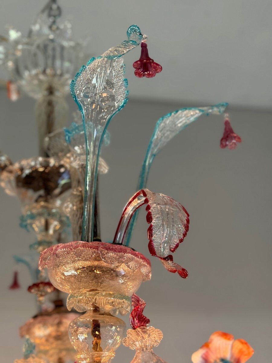 Rezzonico Venetian chandelier in multicolored Murano glass, 12 light arms, circa 1900