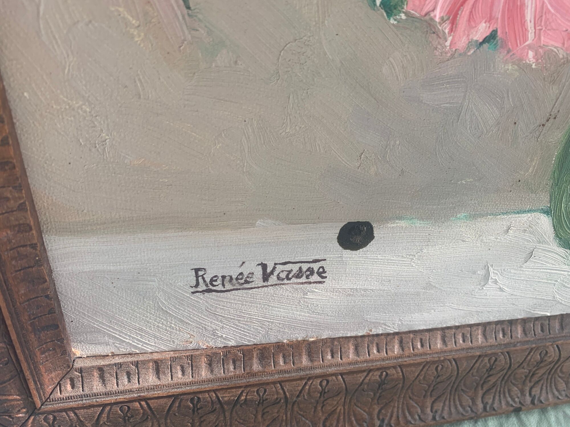 Painting the bouquet of Daisies signed Renée VAsse, old frame