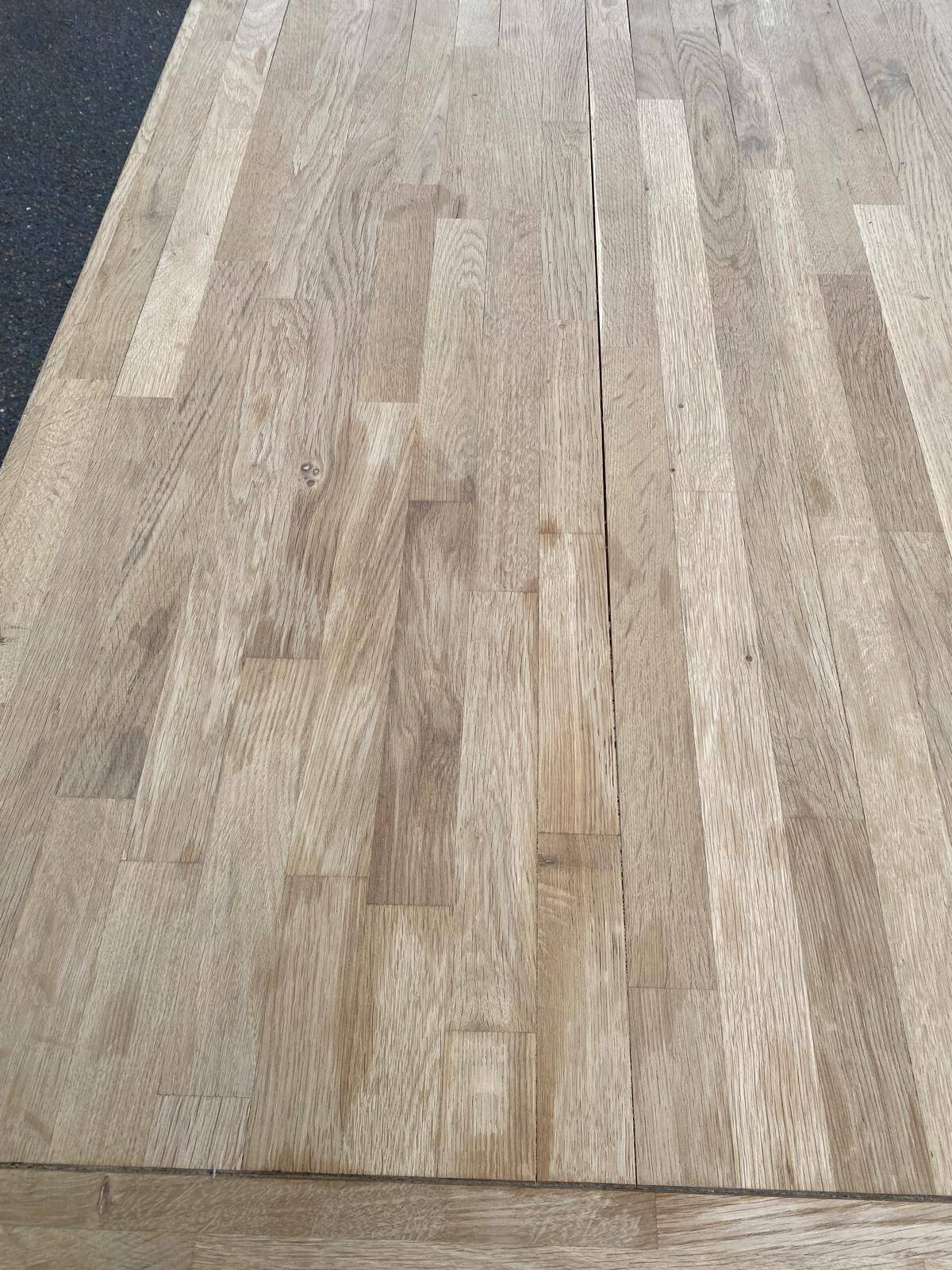 Grande table à manger scandinave extensible en chêne massif décapée 160-240