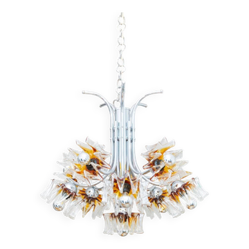 Chandelier en verre de Murano avec abat-jours en forme de fleur de Carlo Nason par Mazzega - Chrome et verre ambre transparent, style Hollywood Regency, années 1970.