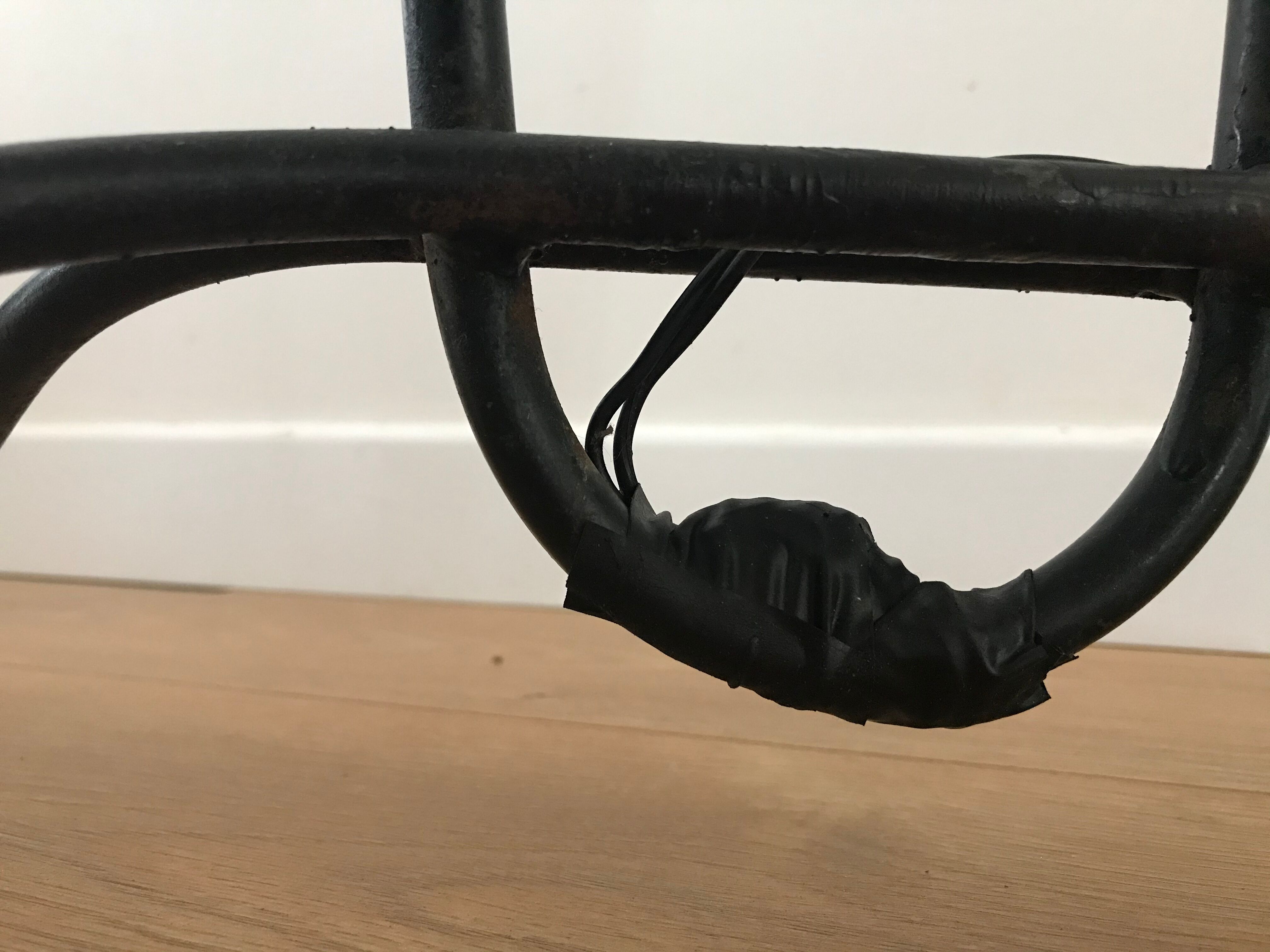 Vintage two-light lamp with plant holder