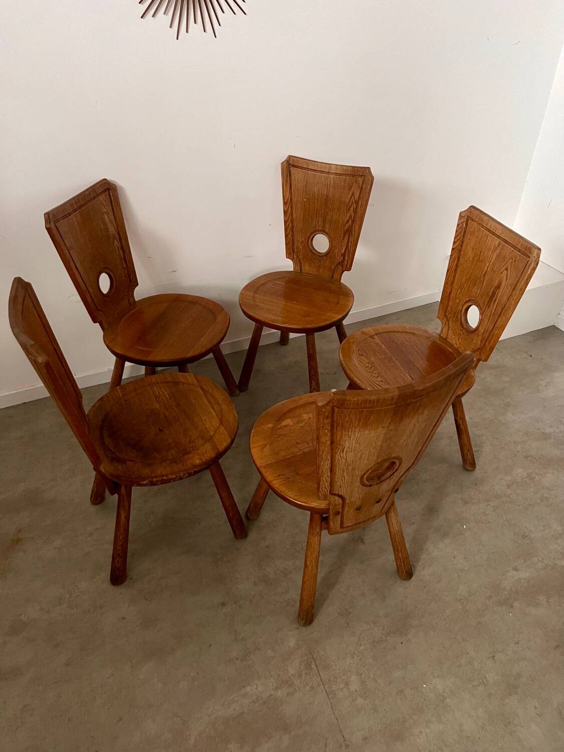Set of 5 vintage 70s Brutalist design solid wood chairs