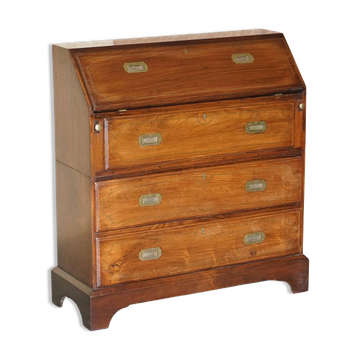 Bureau militaire Anglo-Indien en bois de camphrier et laiton