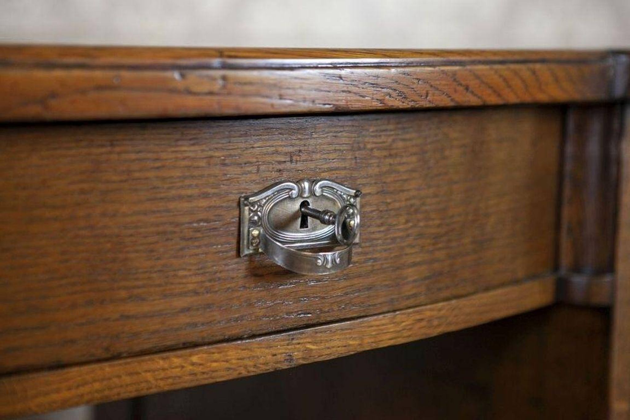Bureau exécutif en chêne, années 1930