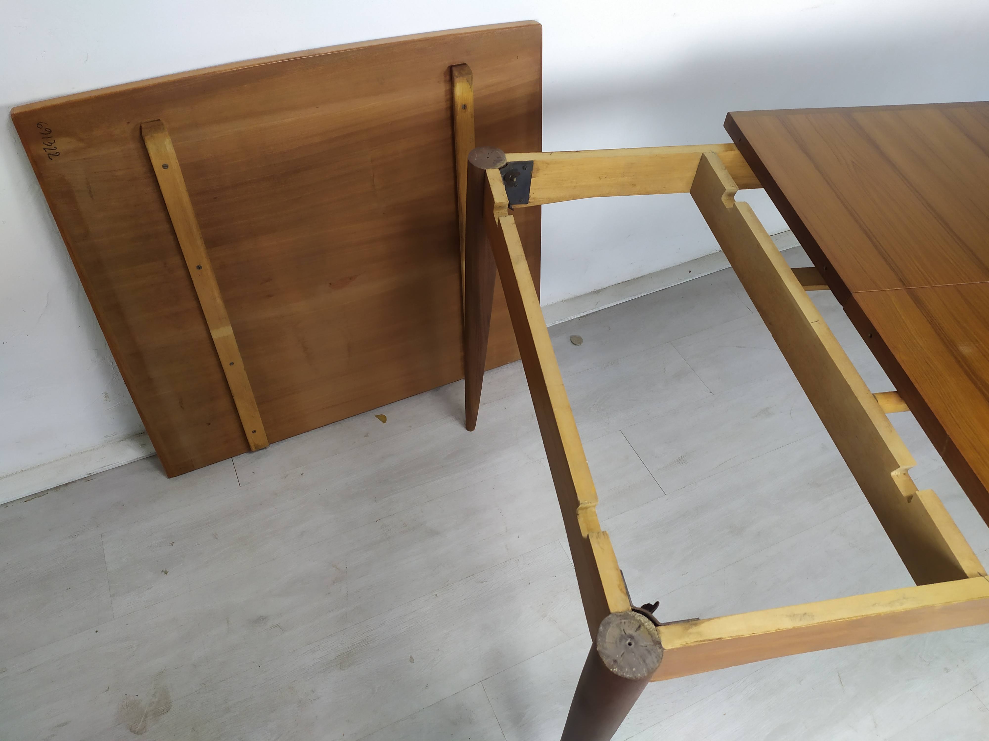 Scandinavian extendable table teak