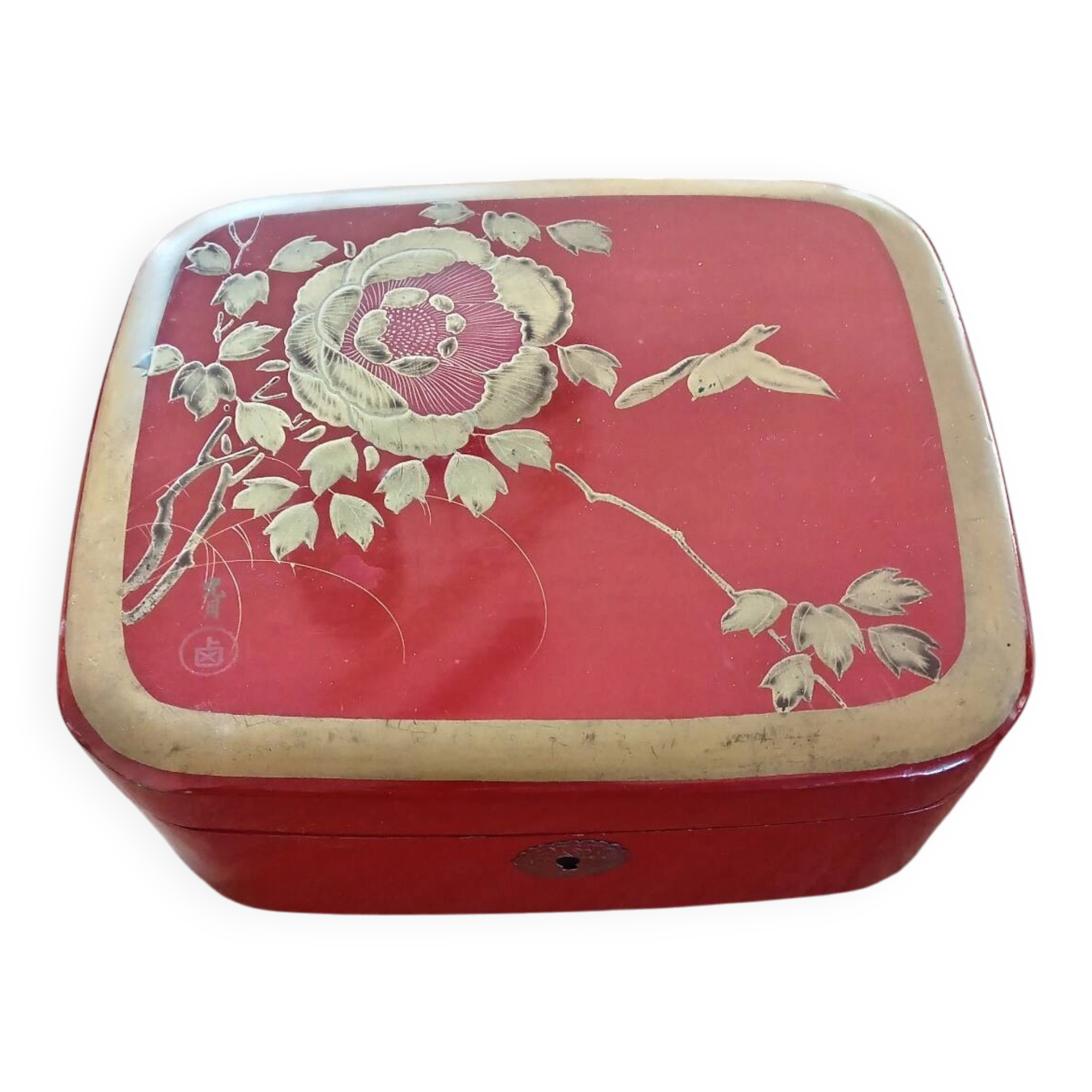 Chinese lacquer jewellery box