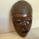 Masque africain en bois massif