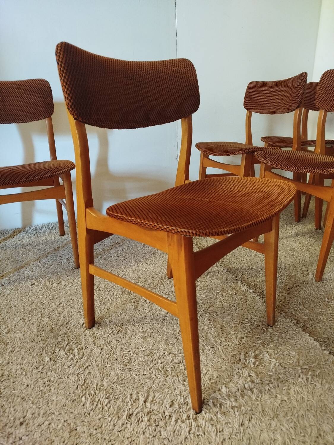 8 Svandinavian style chairs