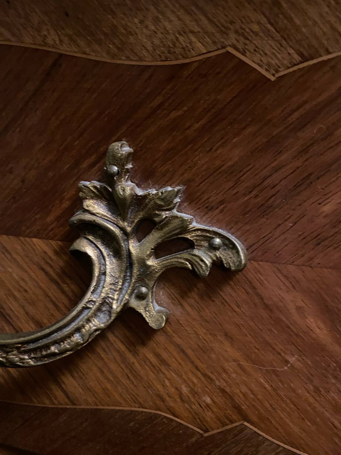 Louis XV style inlaid chest of drawers
