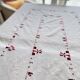 Nappe brodée main de Madagascar  noir, rouge, chocolat -  coton - 234x145 cm