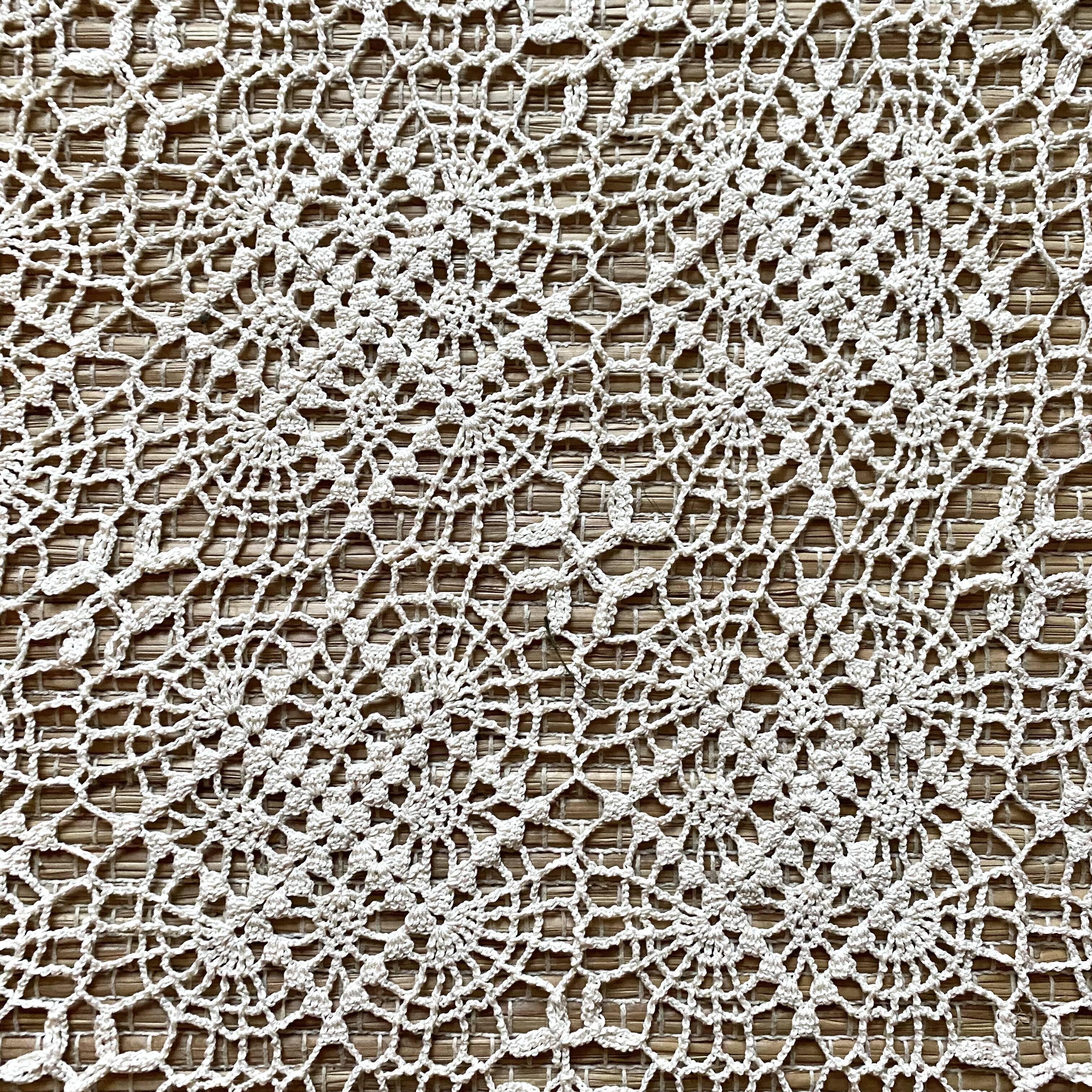 Bed throw crochet tablecloth 220x220