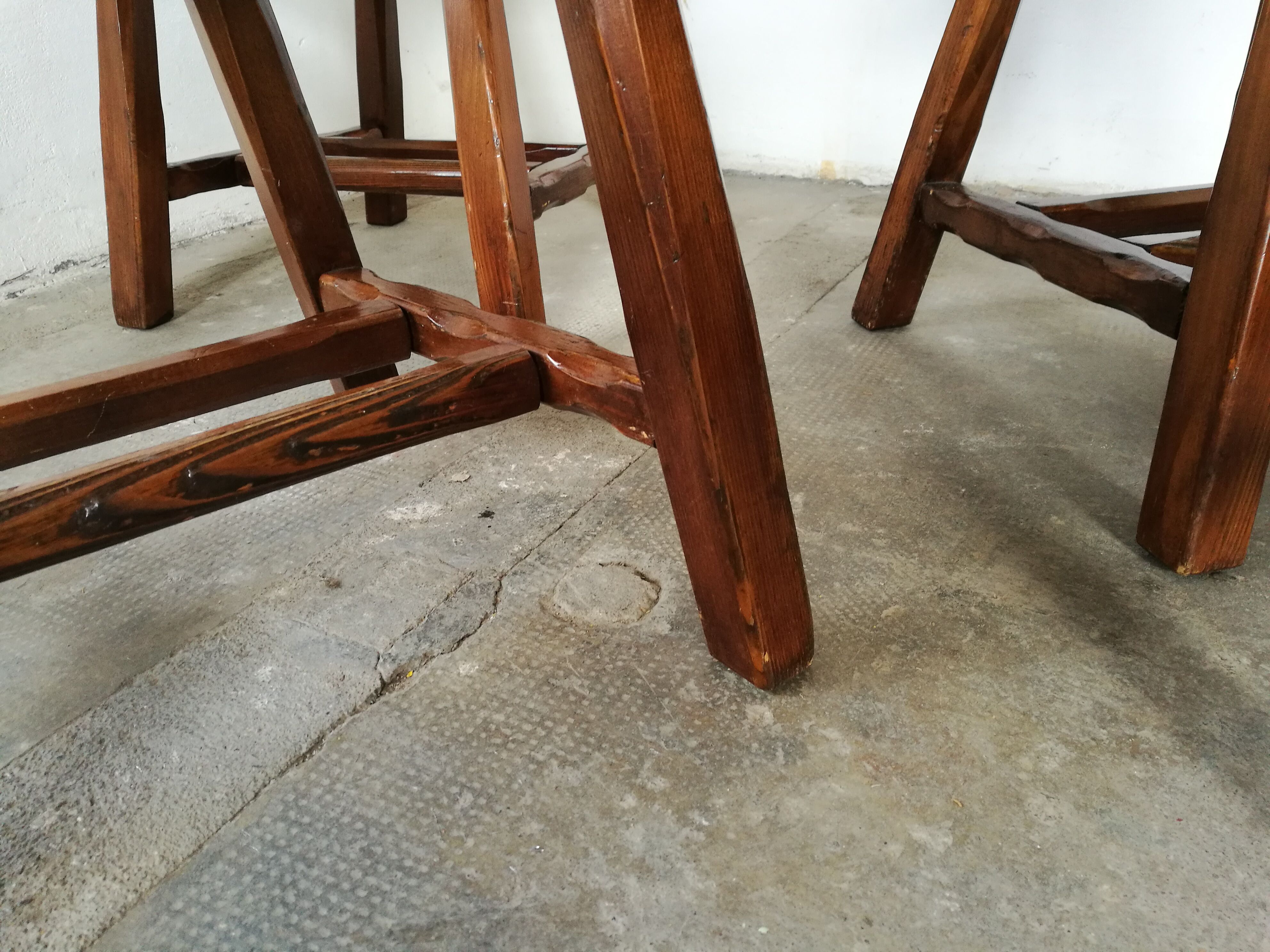 Mountain-spirit pine chairs, farmhouse