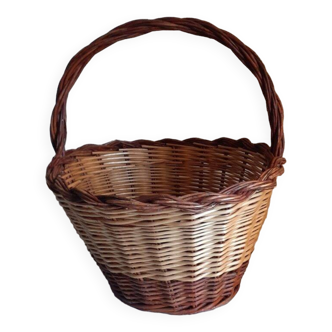 Two-tone wicker basket