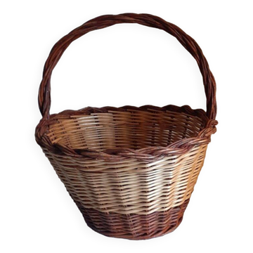 Two-tone wicker basket