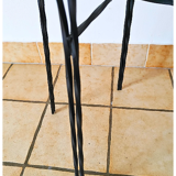 Sellette carrée en métal perforé noir attribuée à Mathieu Matégot