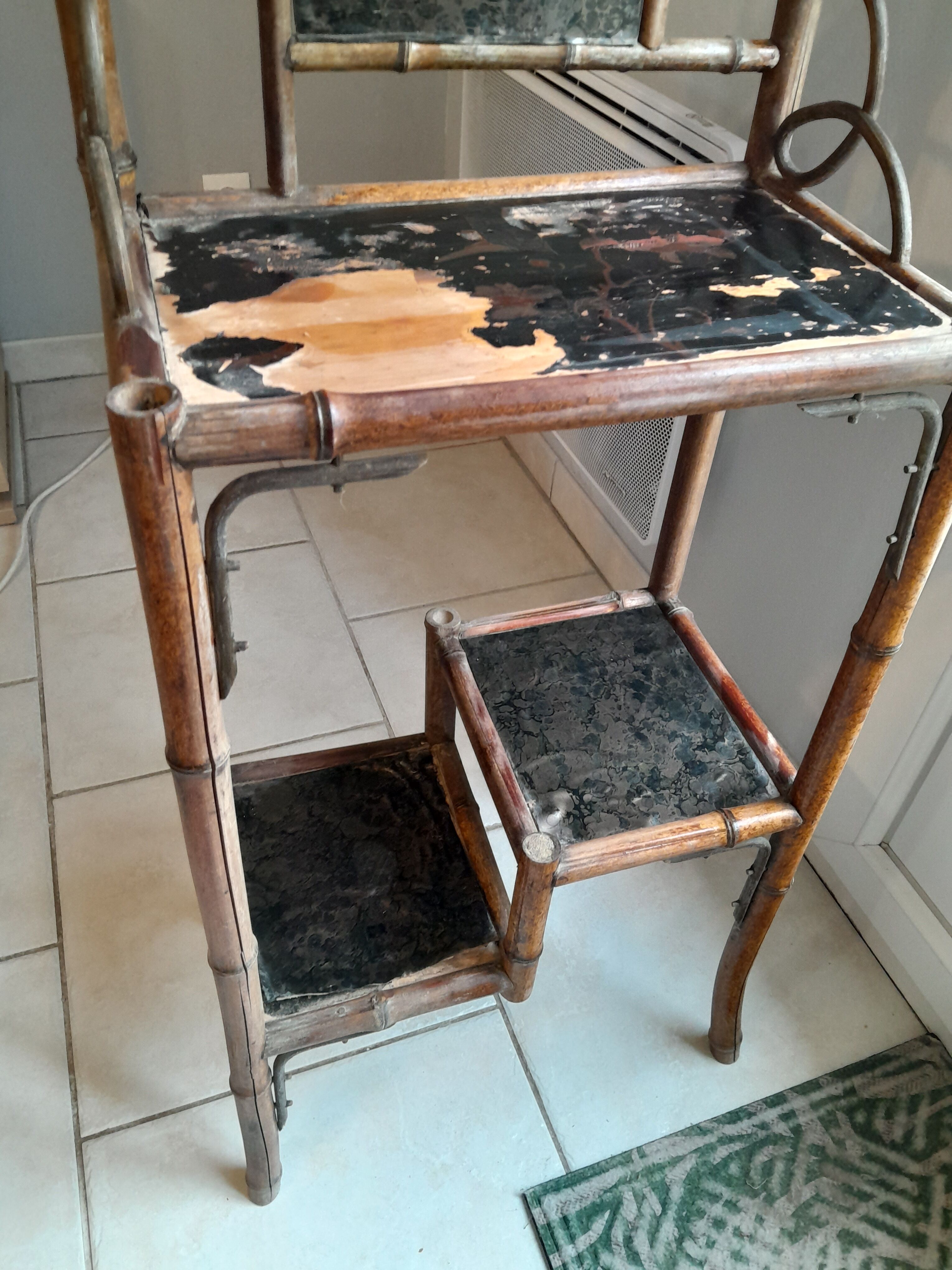 Shelf furniture in lacquered Japanese Chinese bamboo