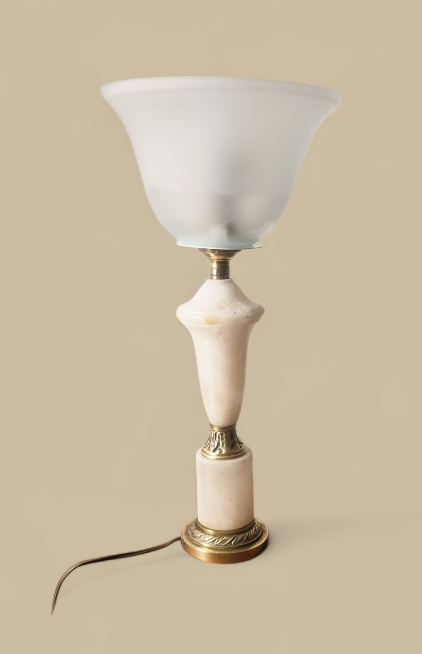 Neo-Empire style table lamp in alabaster and brass - V-shaped tulip shade
