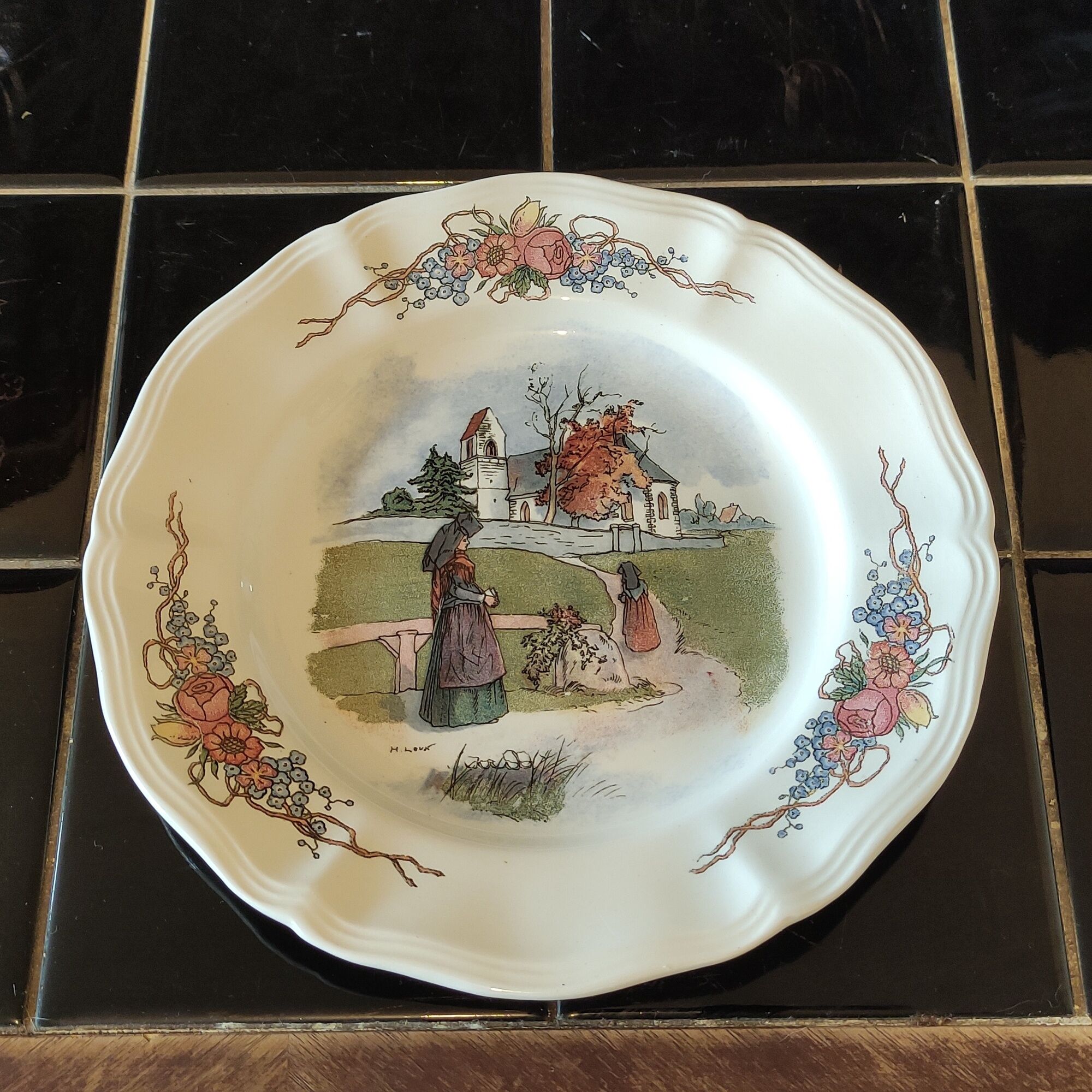 Service of 12 dessert plates and its serving dish - Obernai - Sarreguemines - Henry Loux