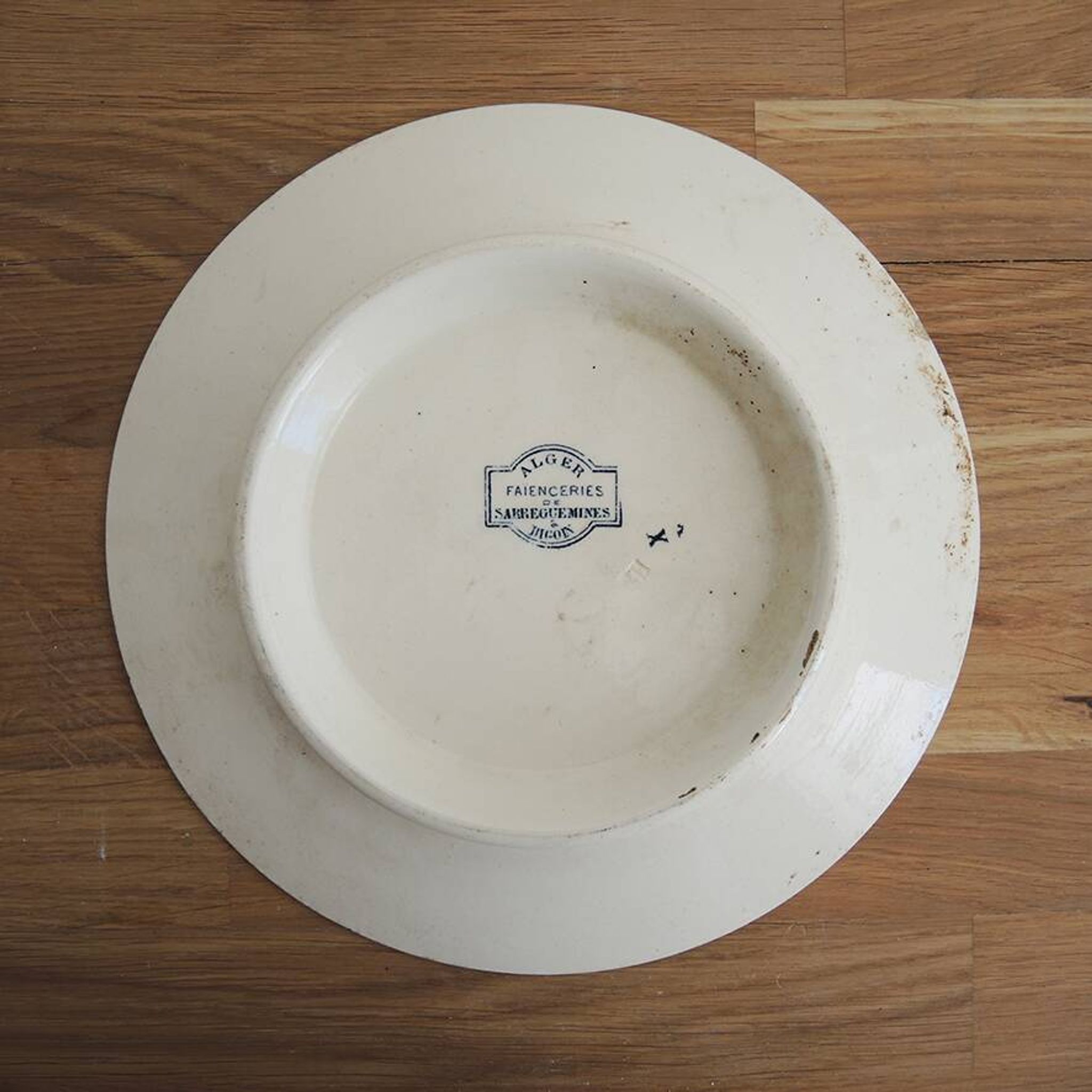 Old footed ceramic pie dish Sarreguemines – Algiers