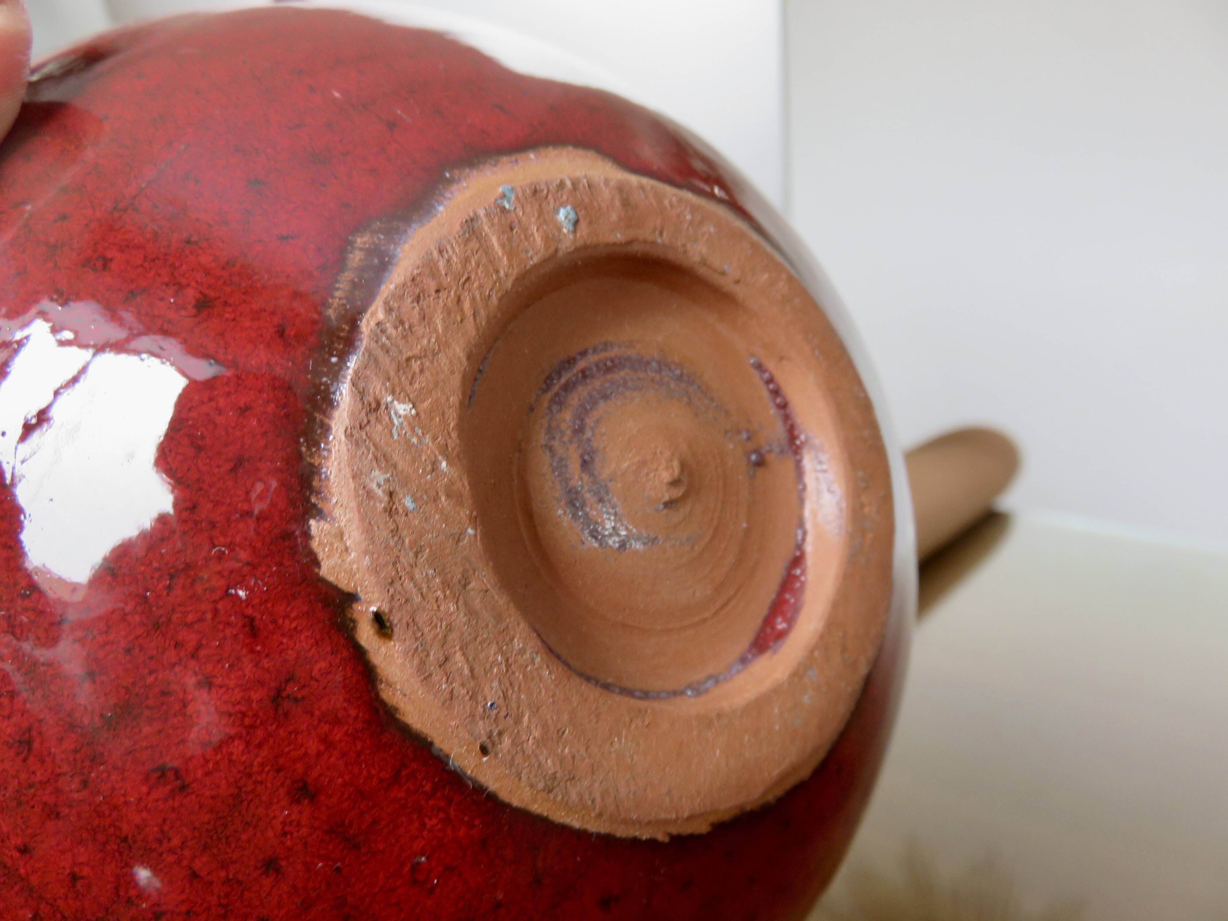 Vase "figue" en céramique rouge