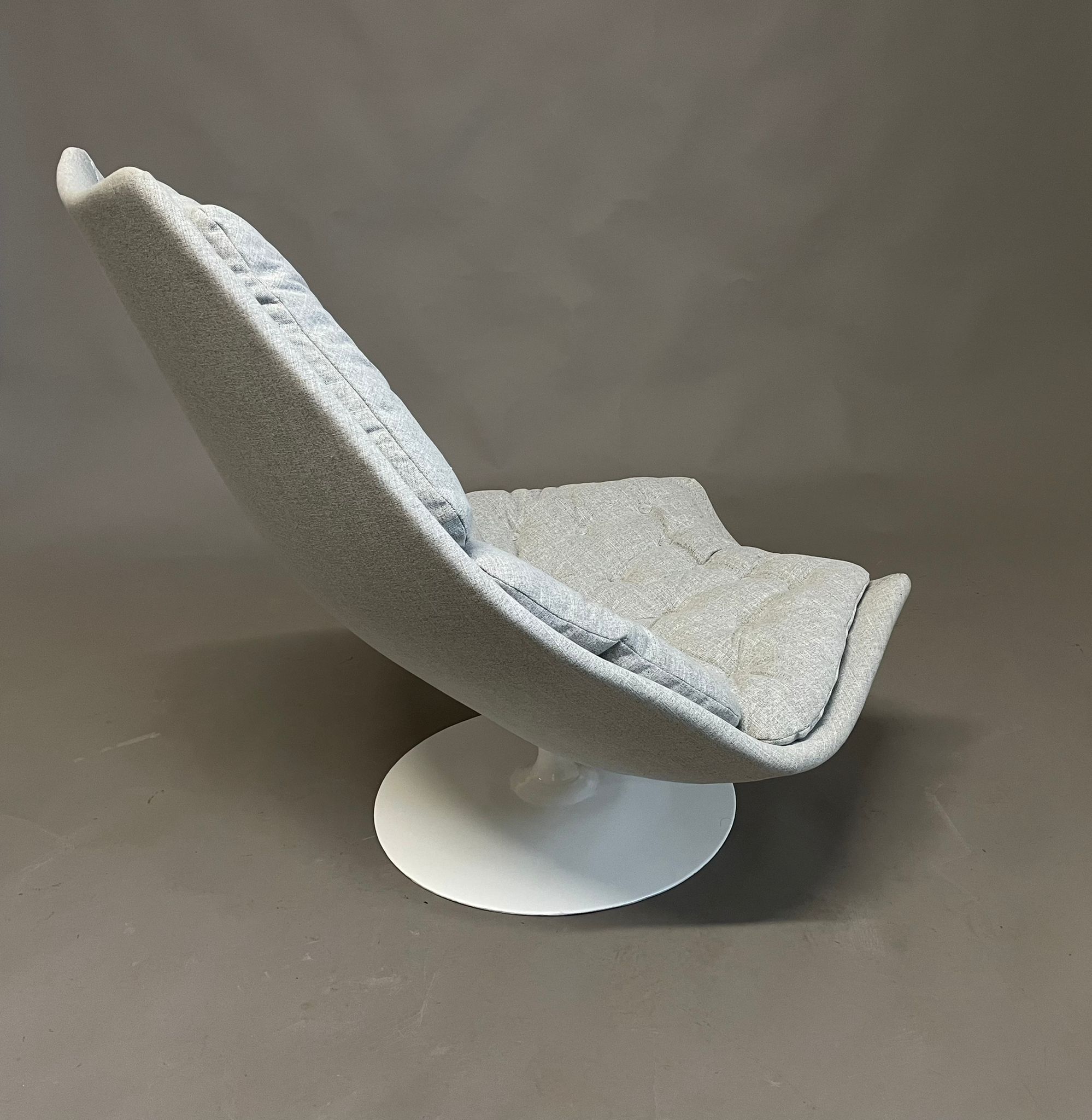 F588 Swivel lounge chair Harcourt Geoffrey