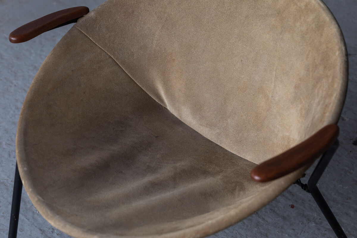 Balloon armchairs by Hans Olsen for Lea design 1960