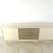 Buffet vintage en laiton et laque, 1970